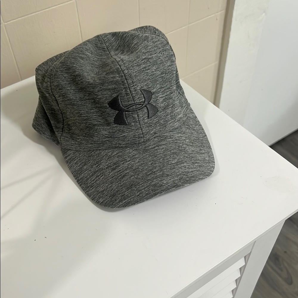 Under Armour Heathered Gray Cap